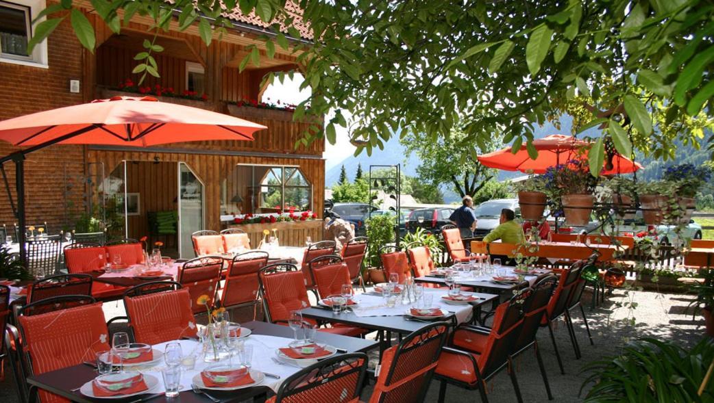 Hotel Gasthaus Schaefle Bürserberg Buitenkant foto