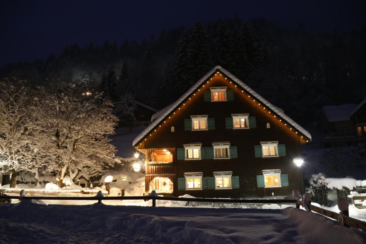 Hotel Gasthaus Schaefle Bürserberg Buitenkant foto